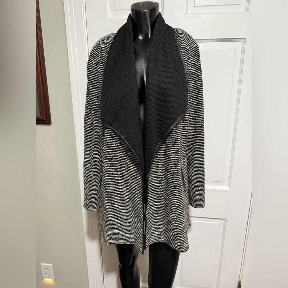 Tart Collections Womens Black White Jacket Size Small